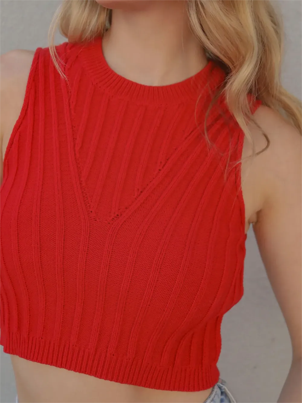 Red Ribbed Sleeveless Cropped Knit Top